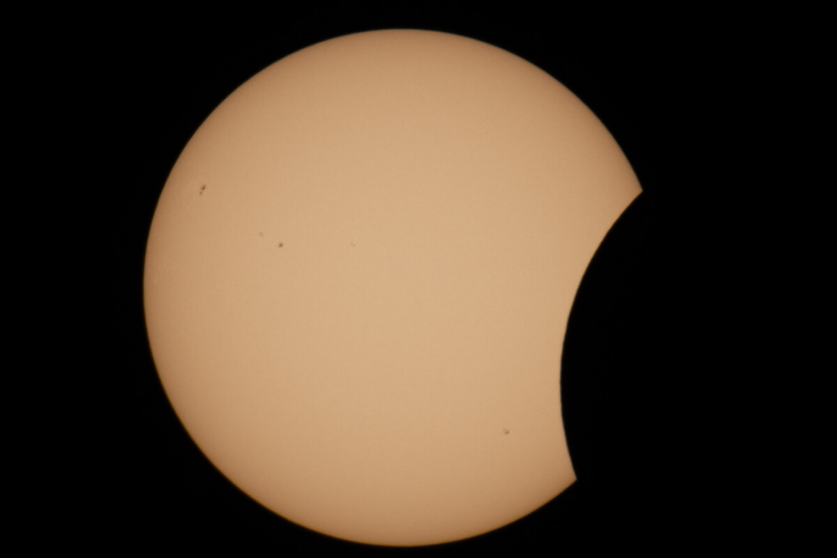 Solar eclipse timelapse