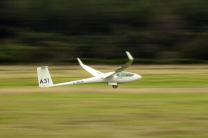 Glider landing at Aboyne